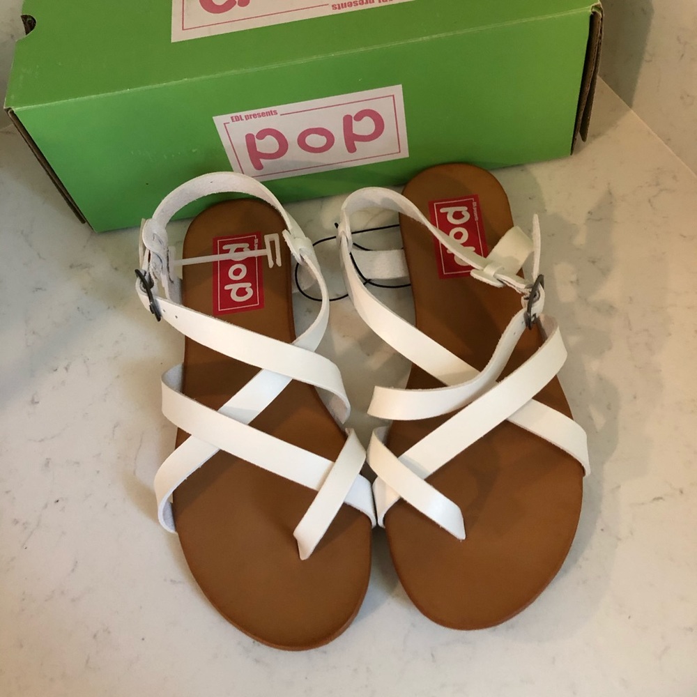 NWT Pop Comfort Fit White Smooth Sandals, Size 7.5
